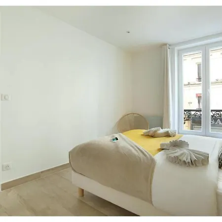 Center Of By Prestige * Paris