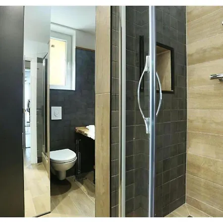 Center Of By Prestige Paris